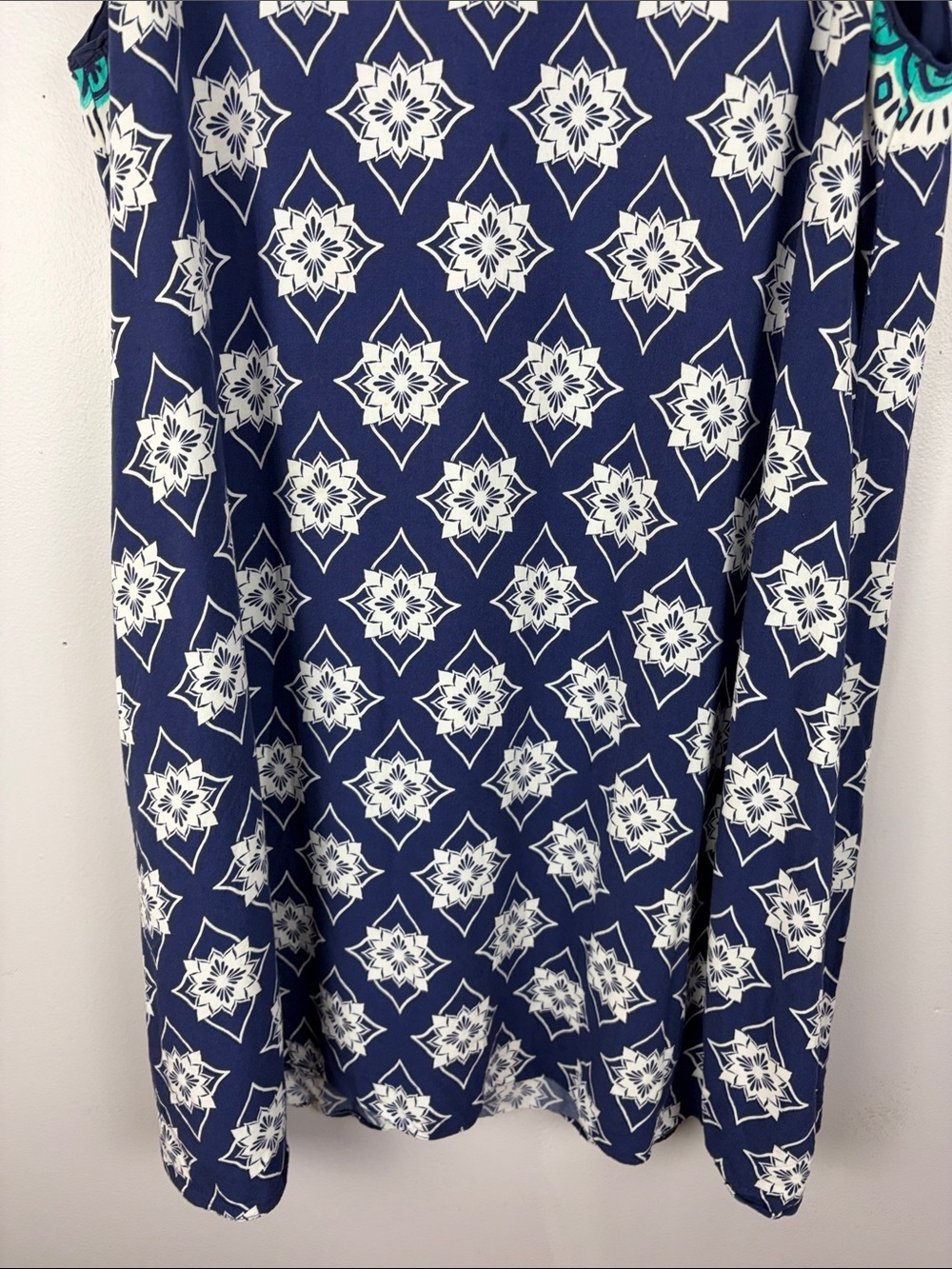 Hatley Blue Medallion Sleeveless Shift Dress Large Geometric Boho Summer Dress - Picture 5 of 14